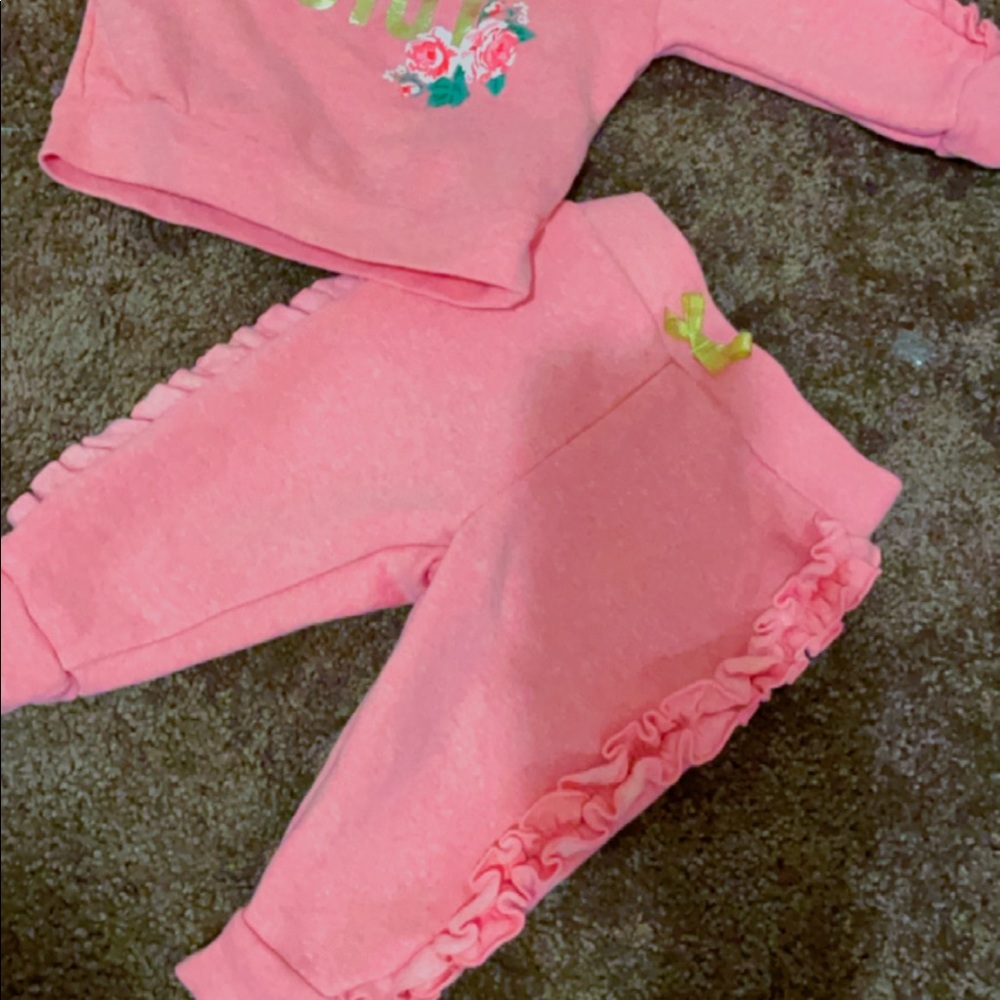 Pink Juicy Couture sweatsuit